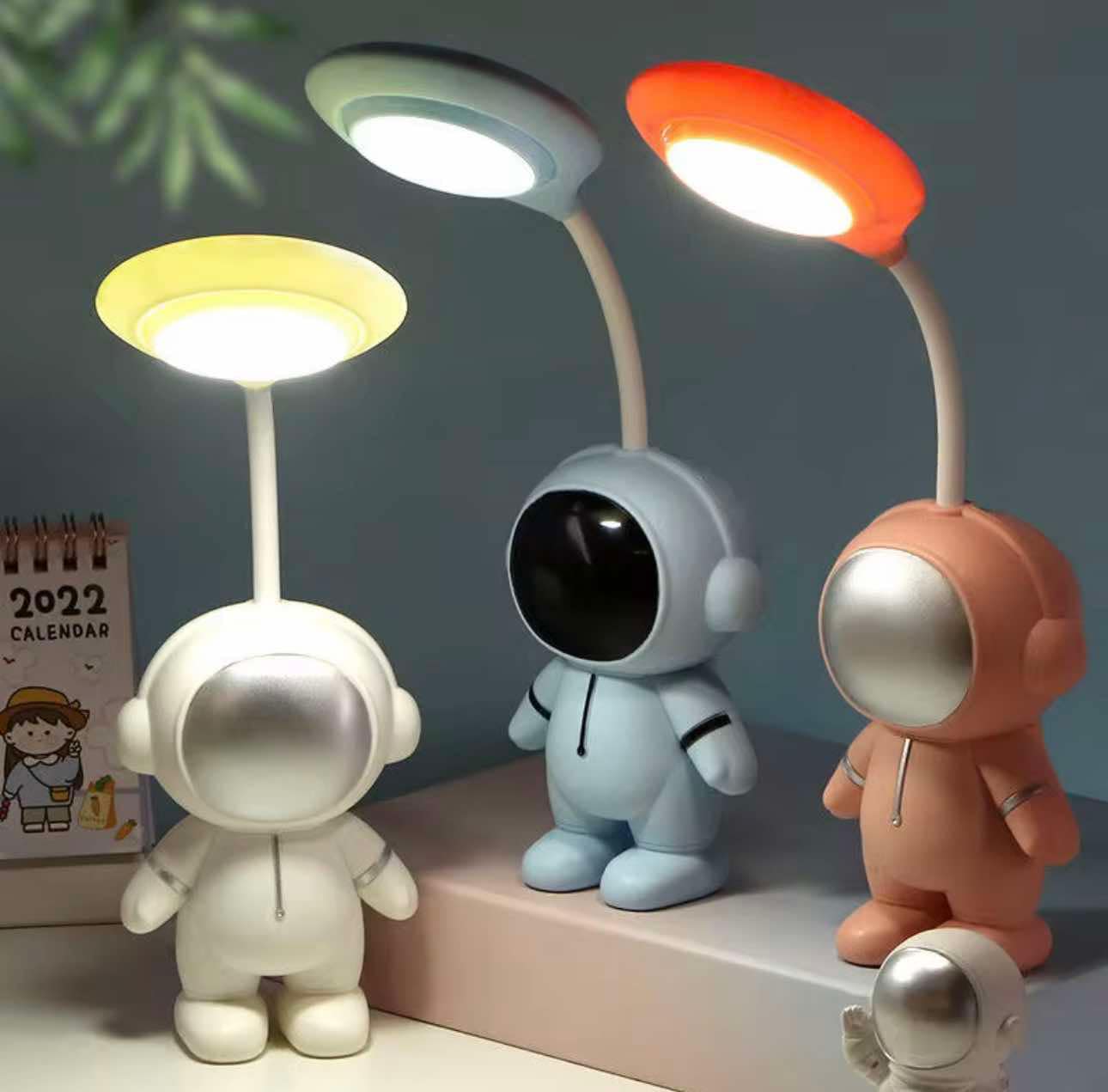 Lampe De Bureau Rechargeable LED Forme D'astronaute