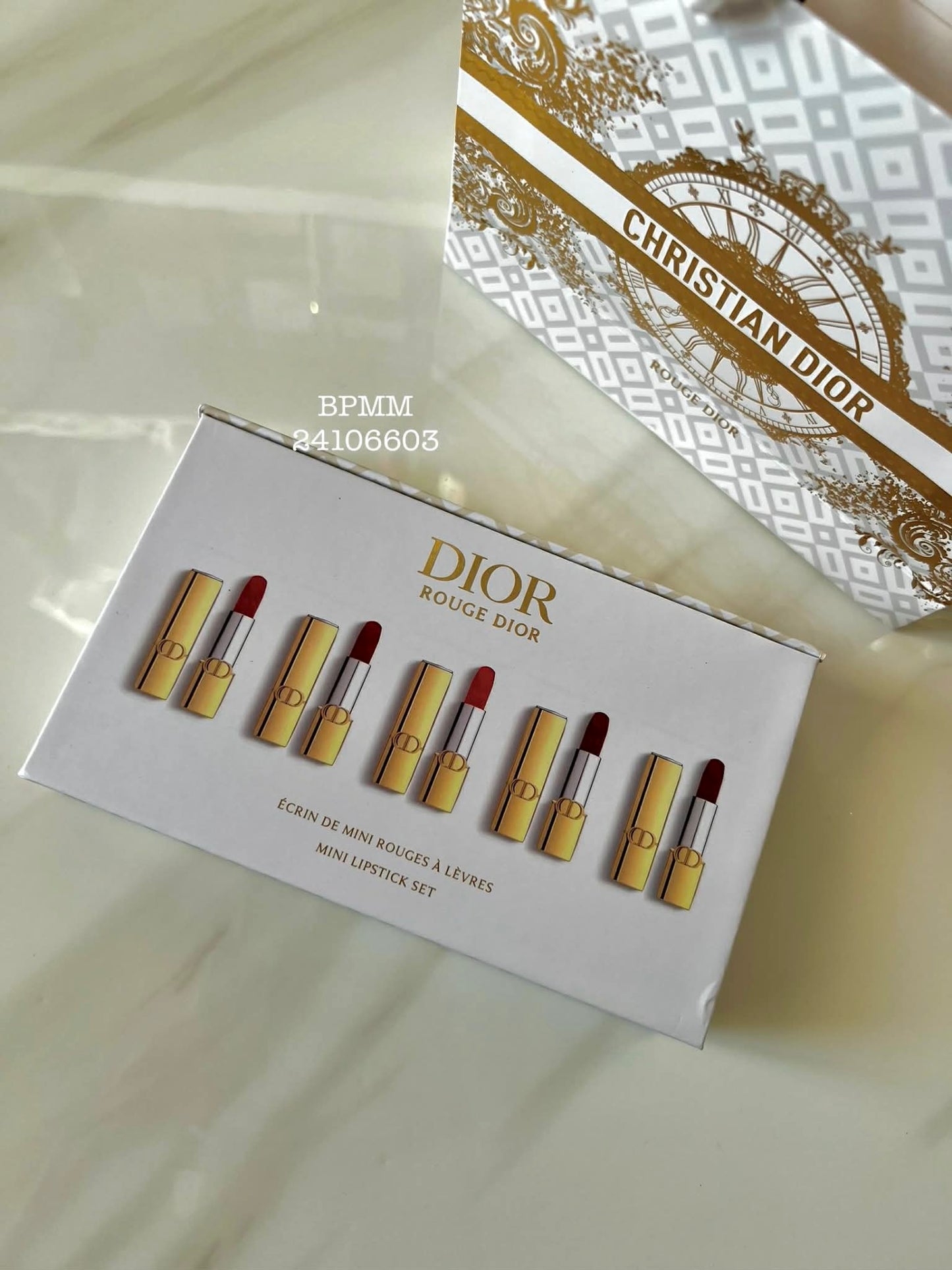 Coffret Rouge à Lèvres 5 Pieces Avec Sac Cadeaux