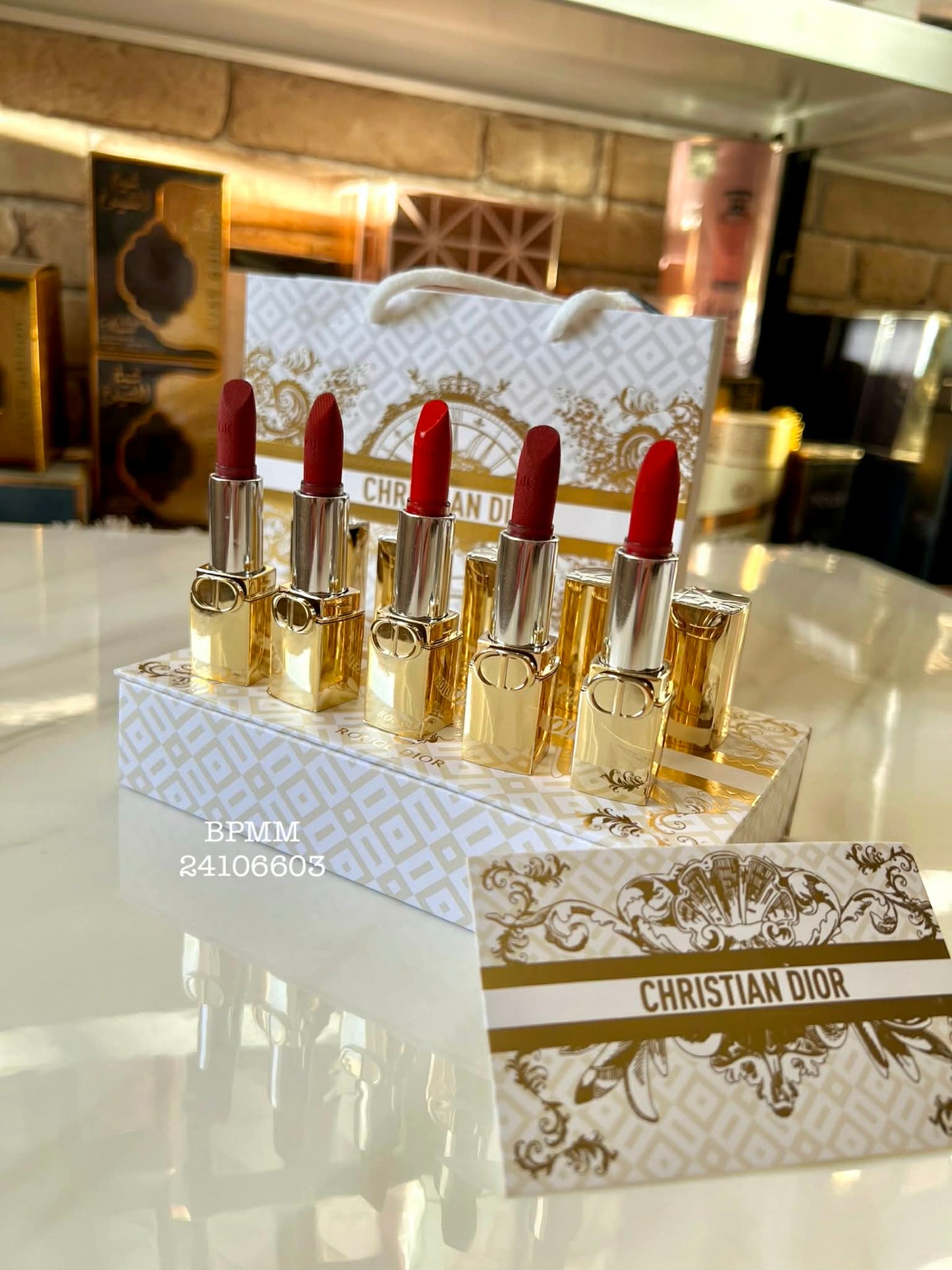 Coffret Rouge à Lèvres 5 Pieces Avec Sac Cadeaux