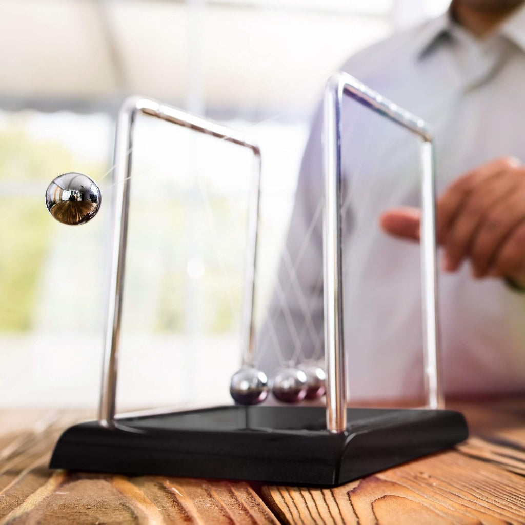 Pendule D'Equilibre de Berceau de Newton - 5 Boules – 11,5 x 13,5 x 13,5 cm