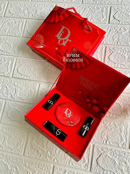 Coffret Rouge à Lèvres 4 Pieces Avec Sac Cadeaux