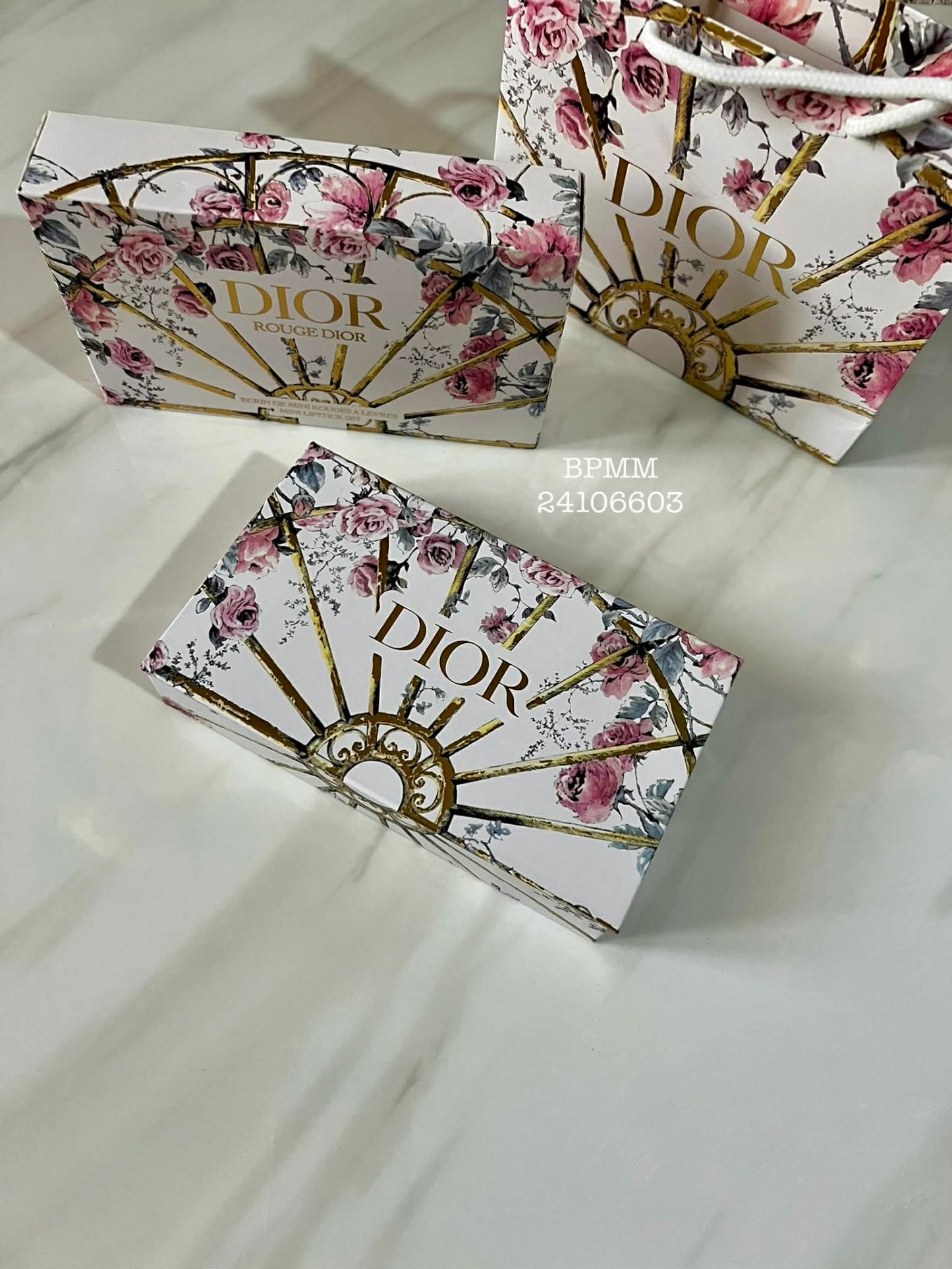 Coffret 5 Rouge à Lèvres Avec Sac Cadeaux