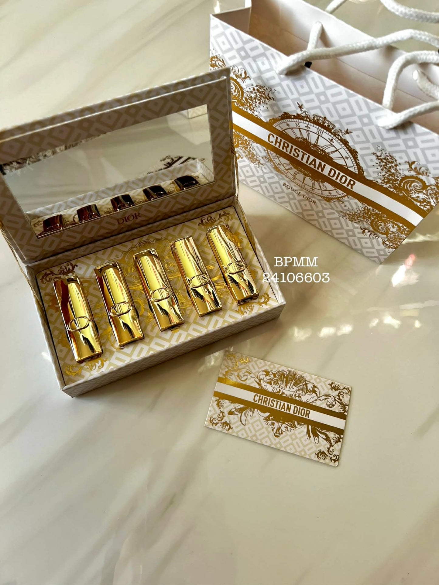 Coffret Rouge à Lèvres 5 Pieces Avec Sac Cadeaux