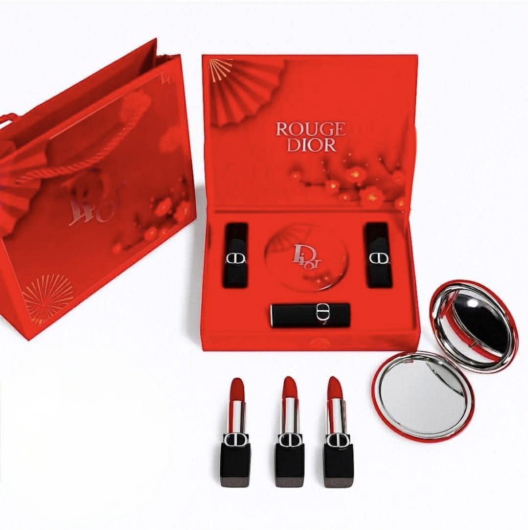 Coffret Rouge à Lèvres 4 Pieces Avec Sac Cadeaux